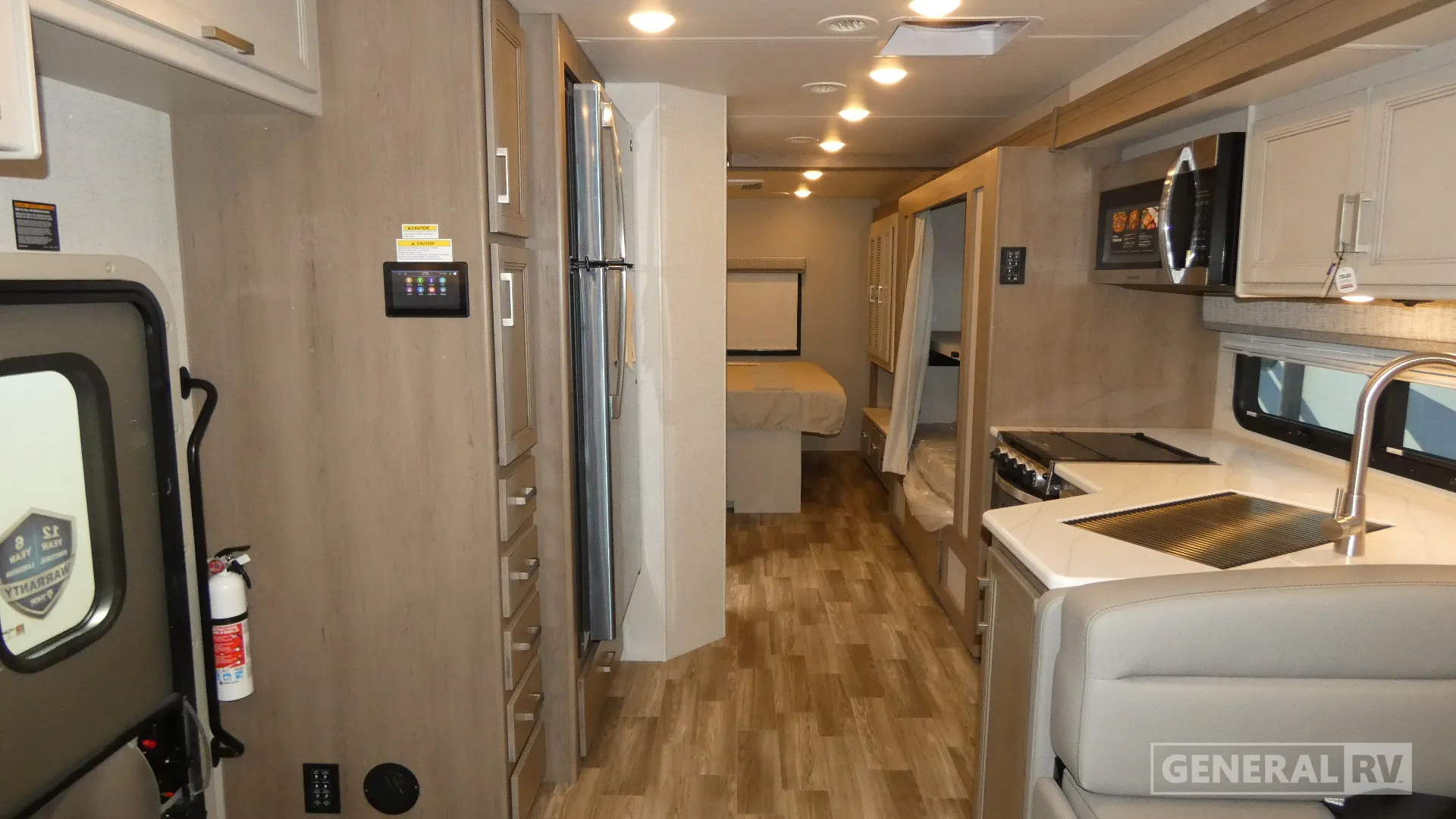 2027 Thor Motor Coach Magnitude Grand R36 - Photo 3