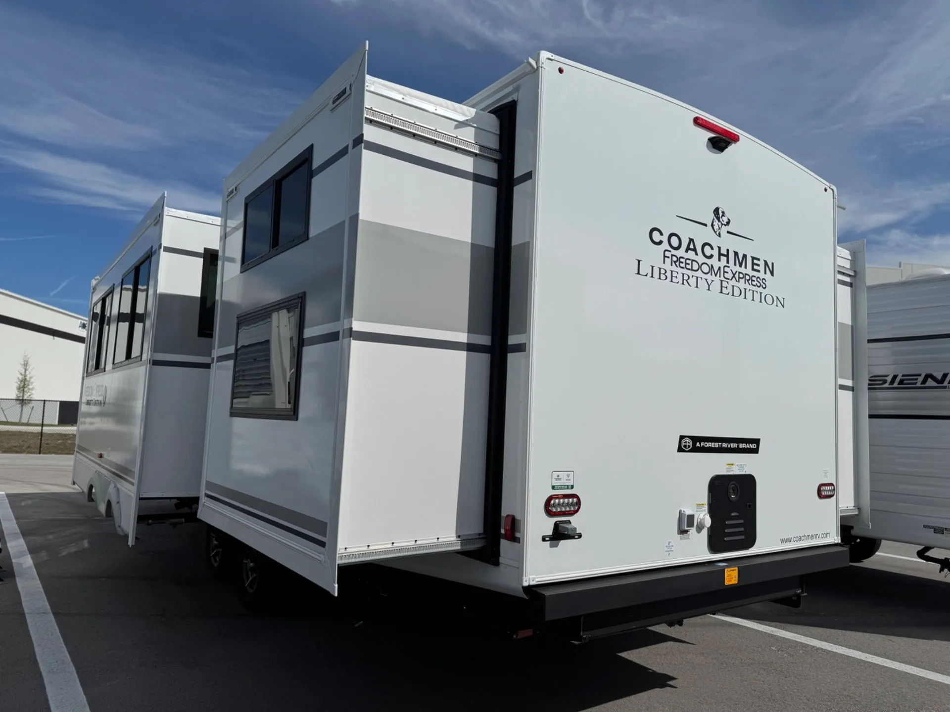 2026 Coachmen Freedom Express Liberty Edition 330BHJJ - Photo 4