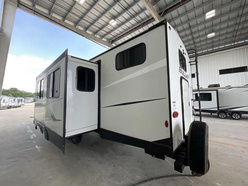 2022 Keystone Bullet 312BHS - Photo 4