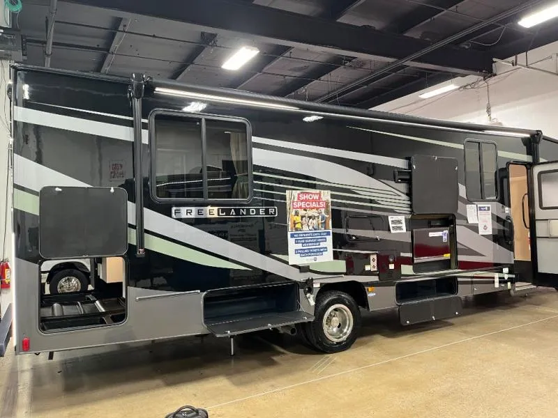 2026 Coachmen Freelander 31MB - Photo 3