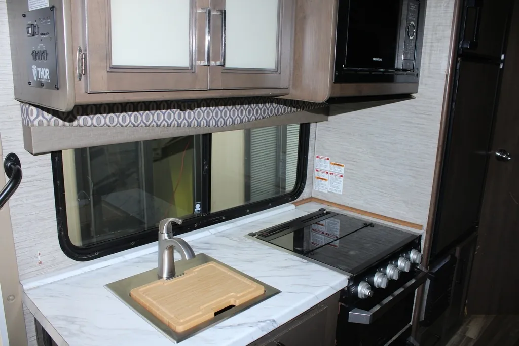 2021 Thor Motor Coach Freedom Elite 22FE, Photos photo 8