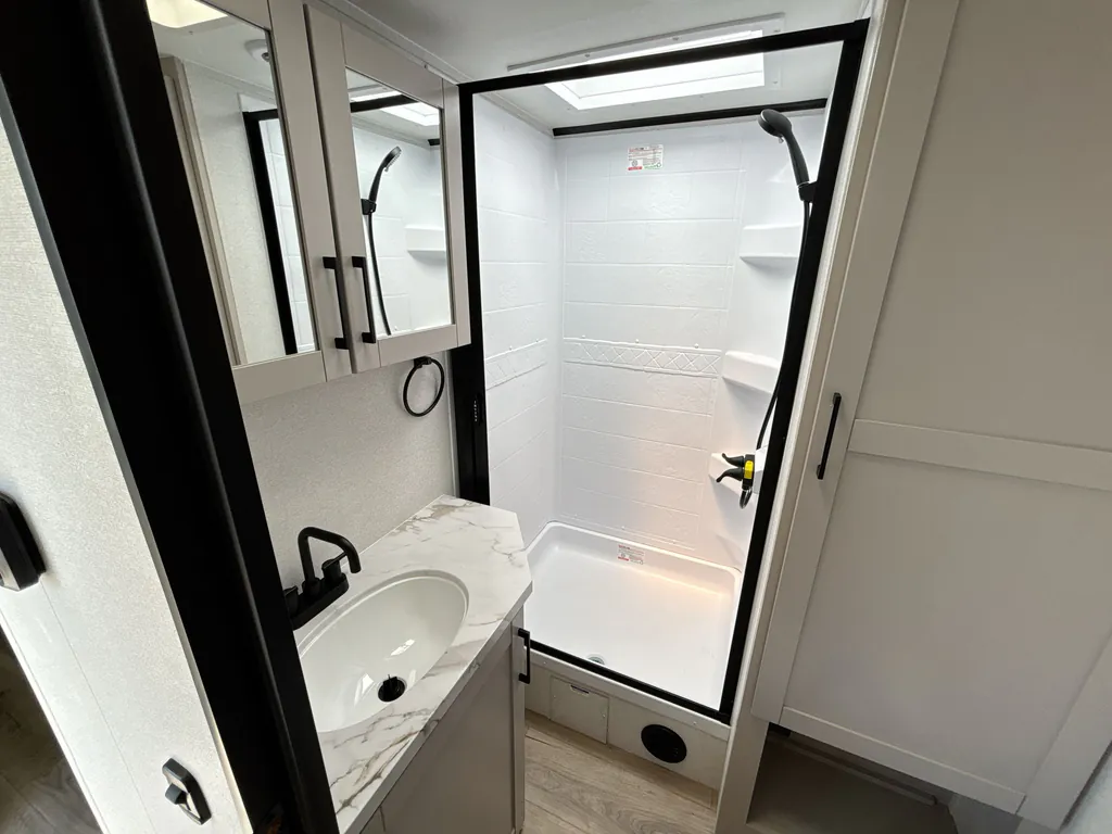 2026 Jayco Jay Feather 29QBH, Photos photo 17