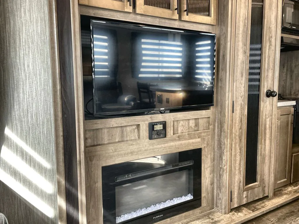 2020 Forest River Sabre 36BHQ, Photos photo 6