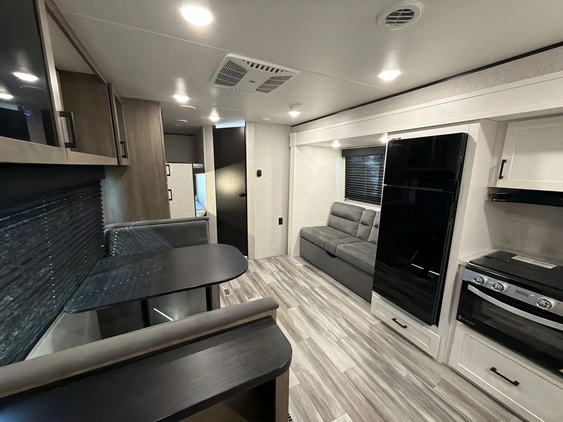 2025 Jayco Jay Flight SLX 265BHSW — living area main