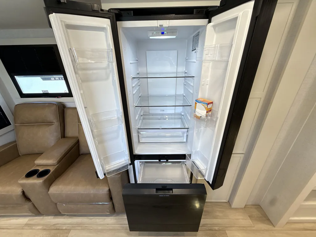 2026 Brinkley Model I 294, Photos photo 11