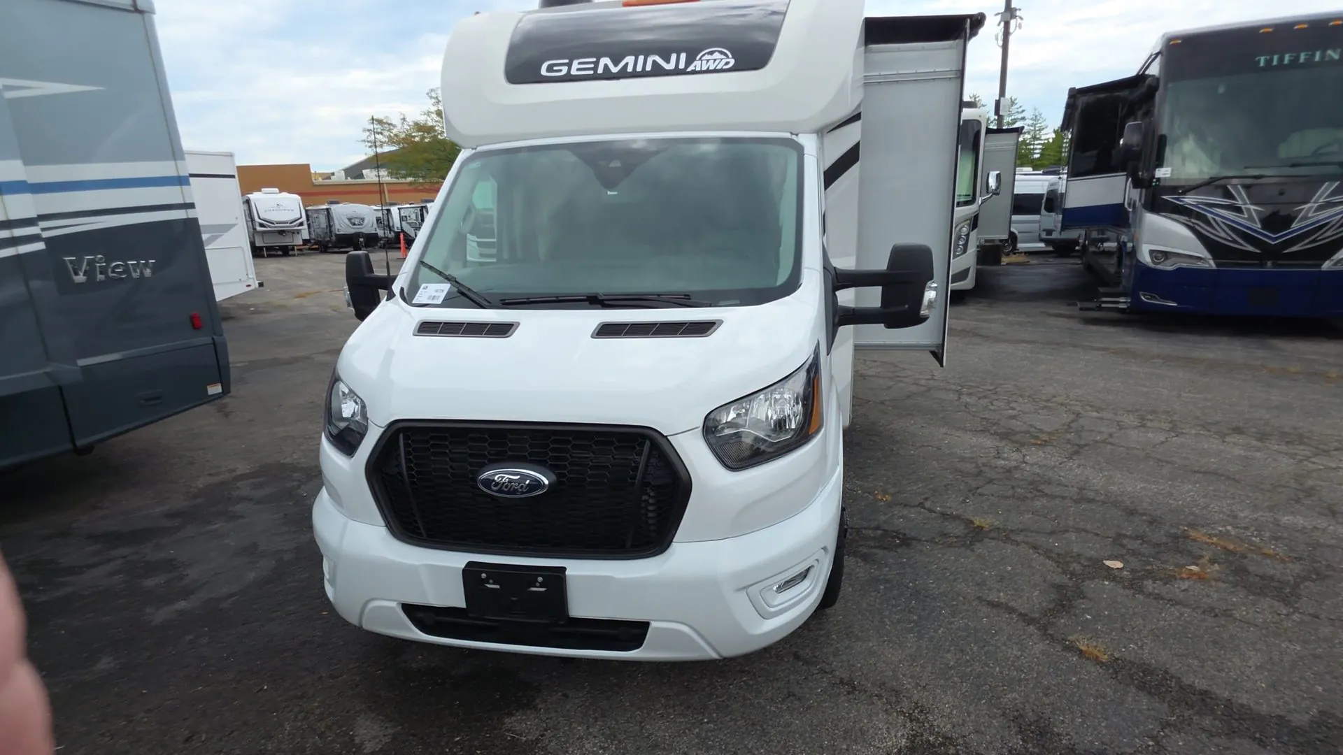 2026 Thor Motor Coach Gemini AWD 24KB - Photo 4
