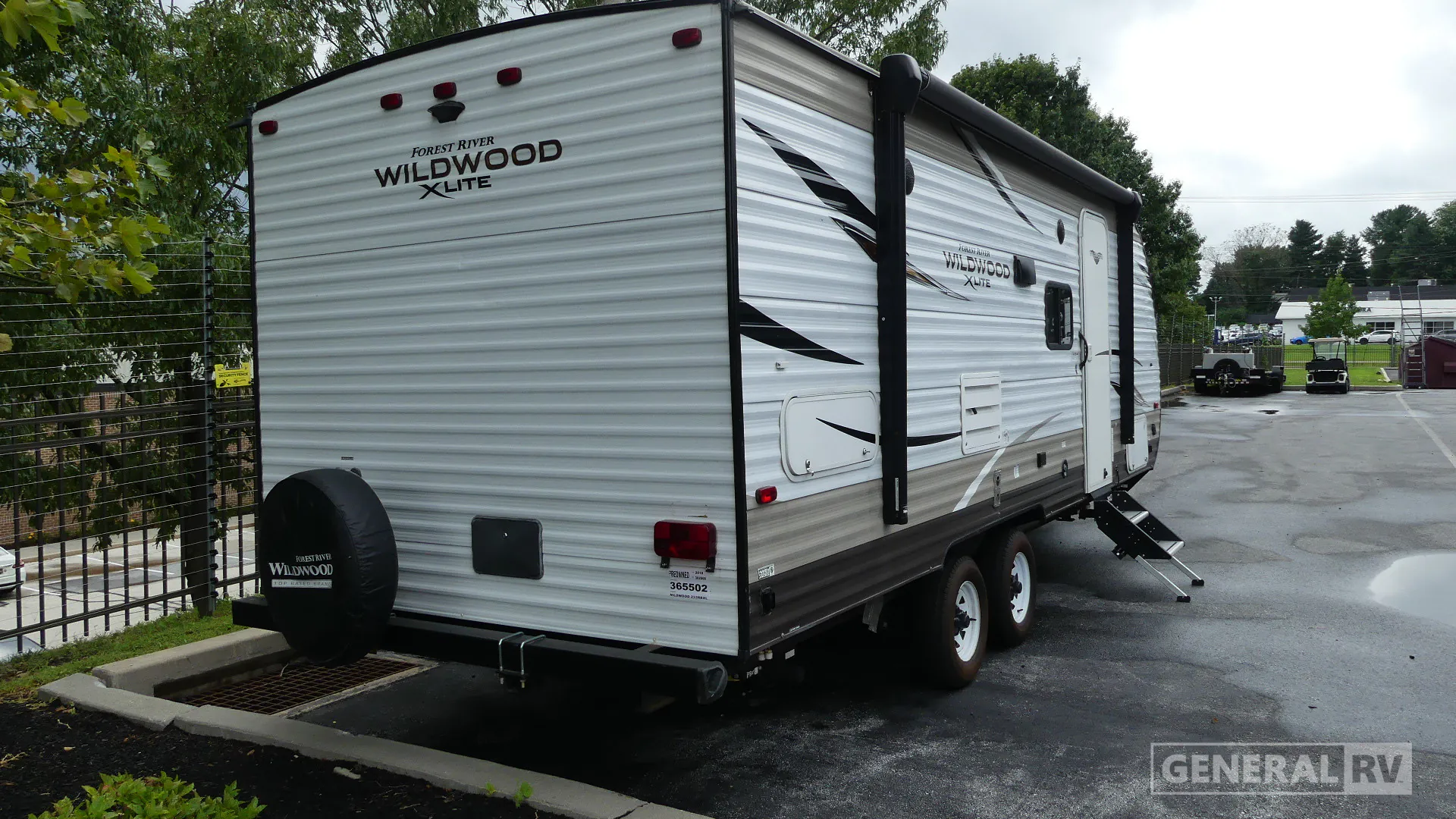 2018 Forest River Wildwood X-Lite 233RBXL — Photo 5