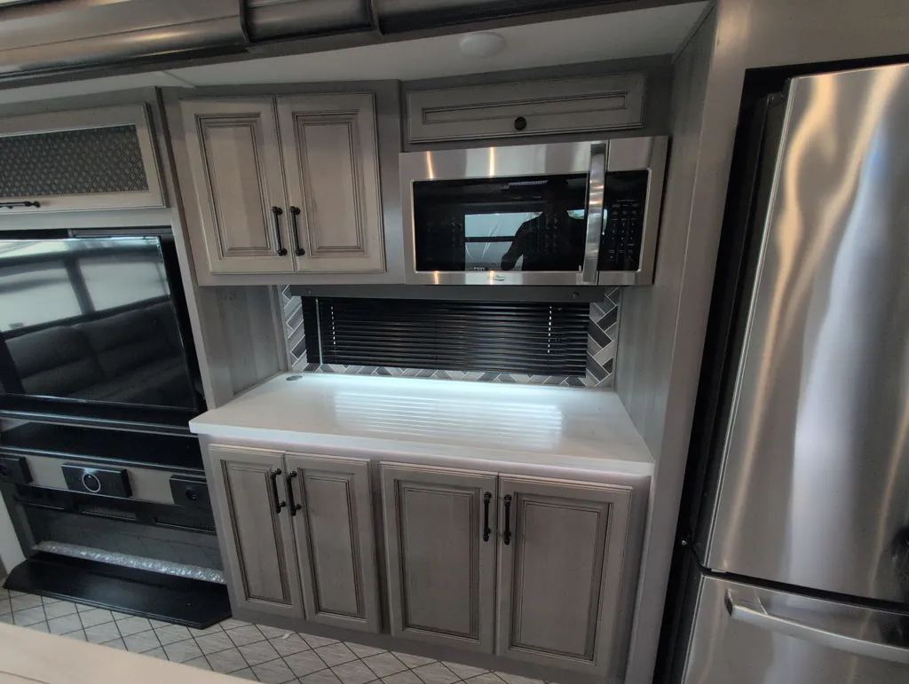 2022 Keystone Montana 3231CK, Photos photo 9