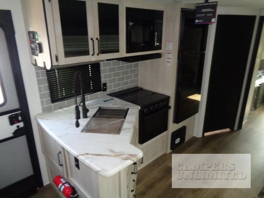 2027 Forest River Puma 32BHQS, Photos photo 14