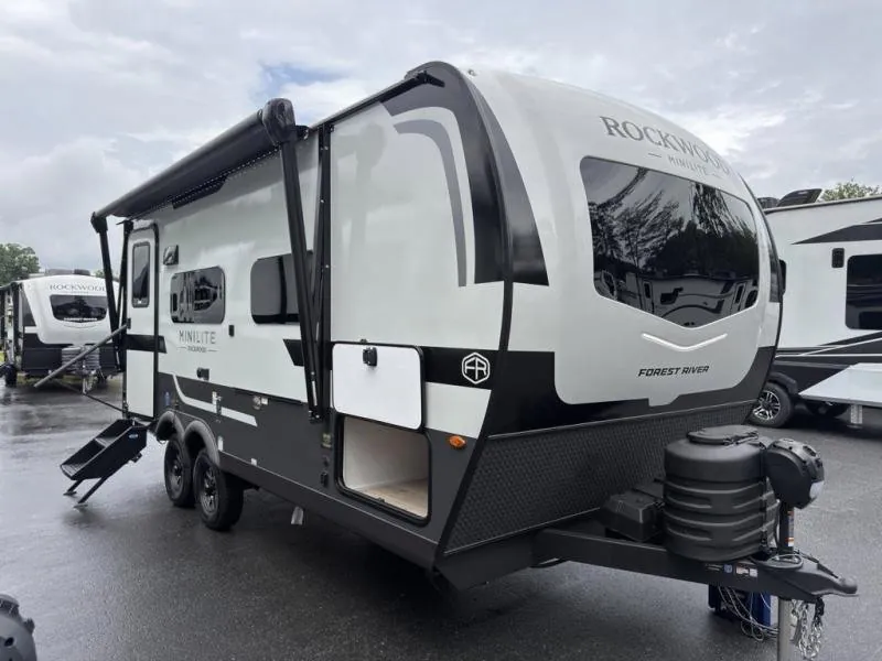 2027 Forest River Rockwood Mini Lite 2109S