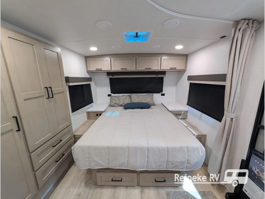 2026 Forest River Flagstaff Micro Lite 25FBD, Photos photo 43