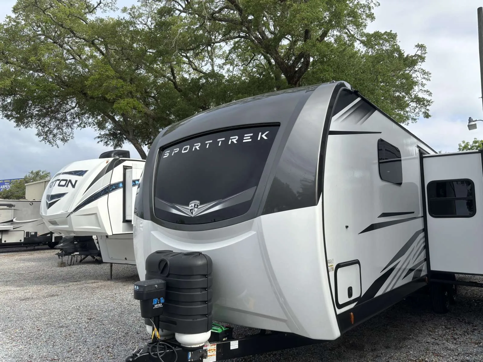 2025 VENTURE 292VRB TOURING EDITION SPORTTREK - Photo 3