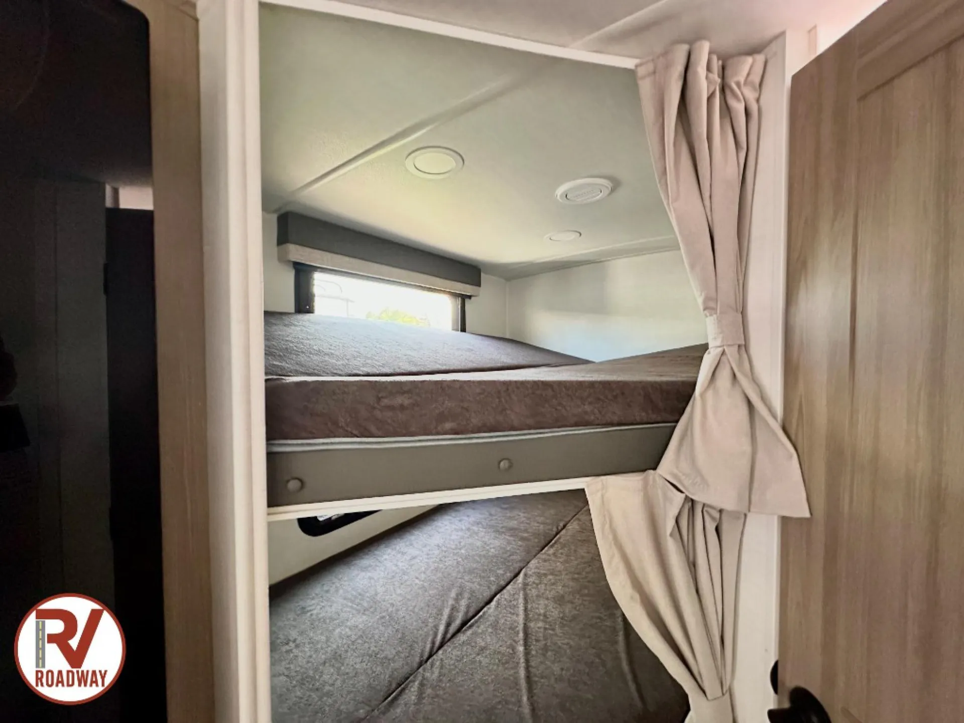 2027 Forest River Rockwood Mini Lite 2509S - Photo 4