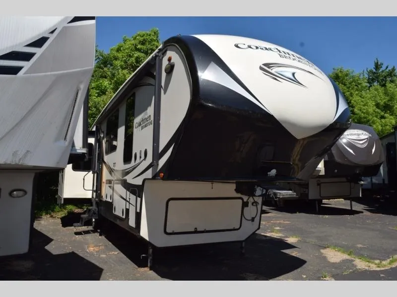 2016 Coachmen Brookstone 395 RL - Photo 4