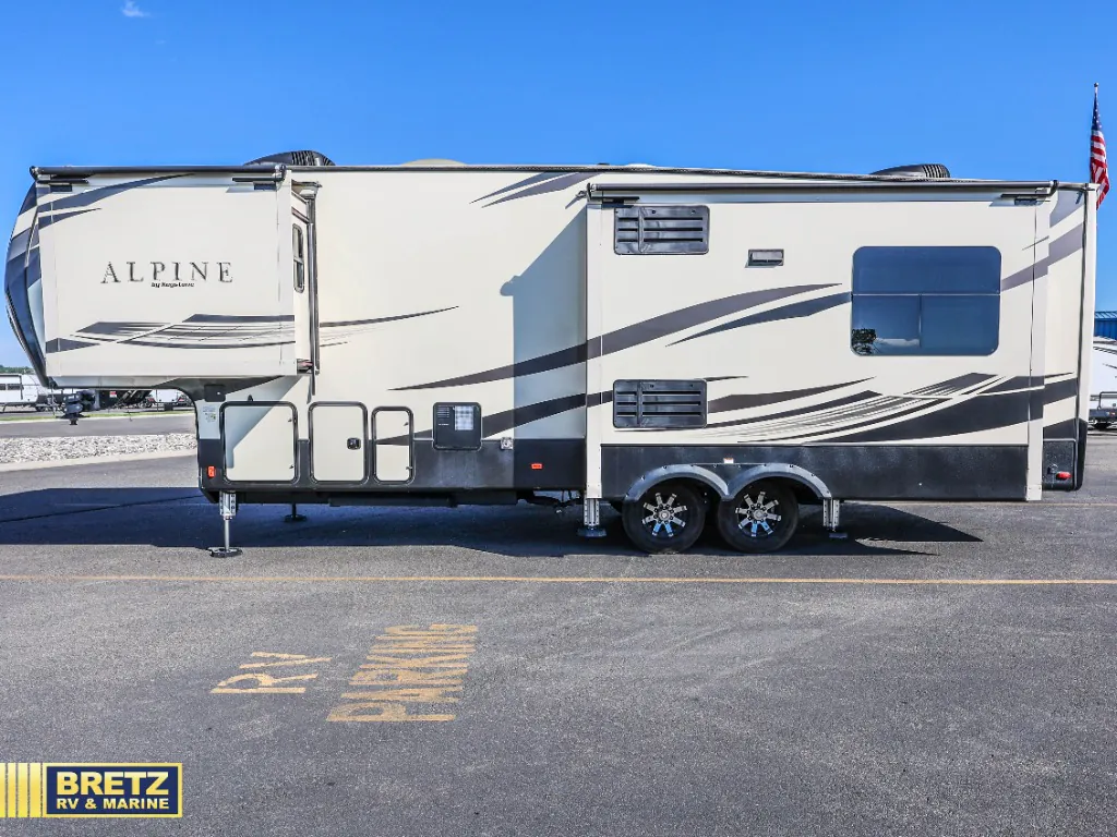 2019 Keystone Alpine 3020RE dealer photo 5 from Bretz RV & Marine