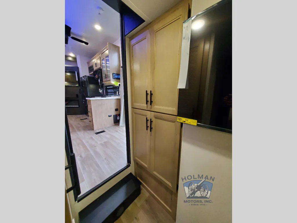 2027 Forest River Cherokee Timberwolf 39DC, Photos photo 39