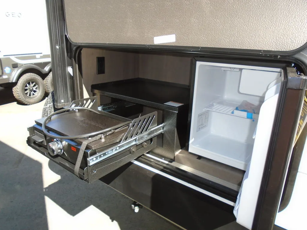2026 Grand Design Transcend 305BHT - Photo 4