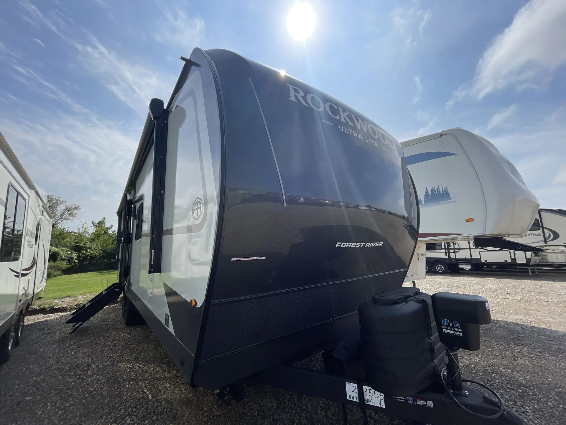 2027 Forest River Rockwood Ultra Lite 2711RK