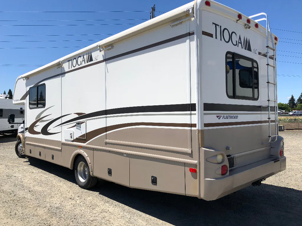 2006 Fleetwood RV Tioga SL 30U - Photo 4