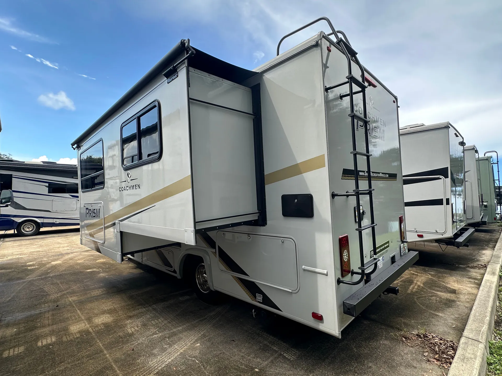 2025 Coachmen Prism Select 24FSS - Photo 4