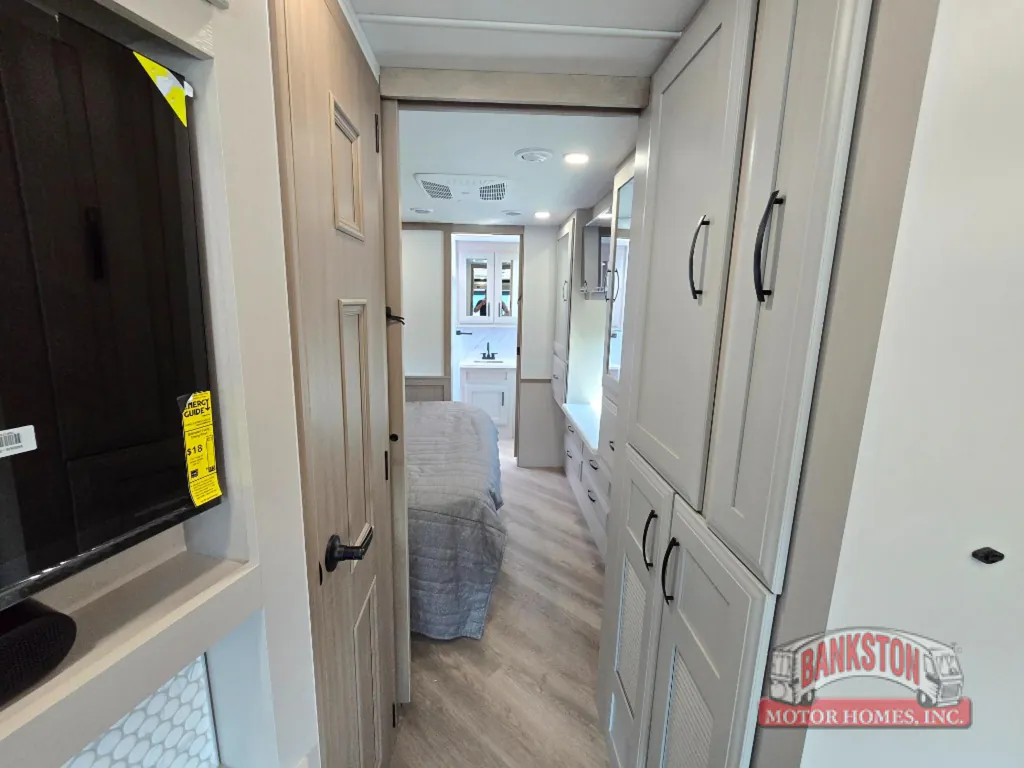 2027 Entegra Coach Emblem 36U, Photos photo 36