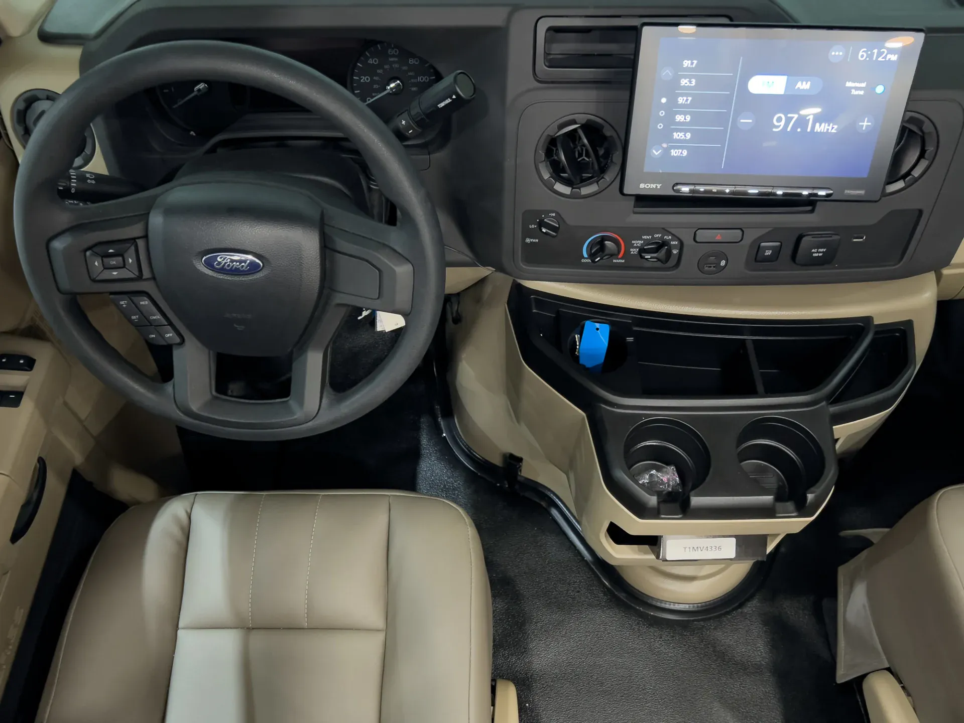 2026 Jayco Greyhawk 29MV - Photo 3