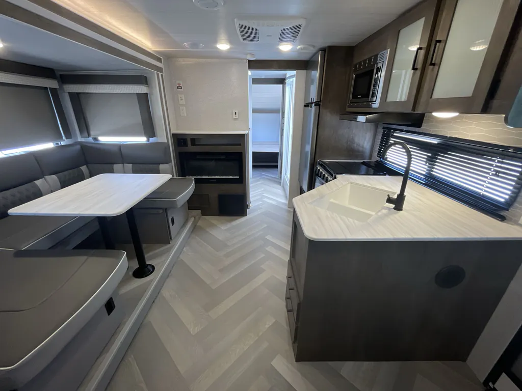 2022 Forest River Salem Cruise Lite 24RLXL, Photos photo 2