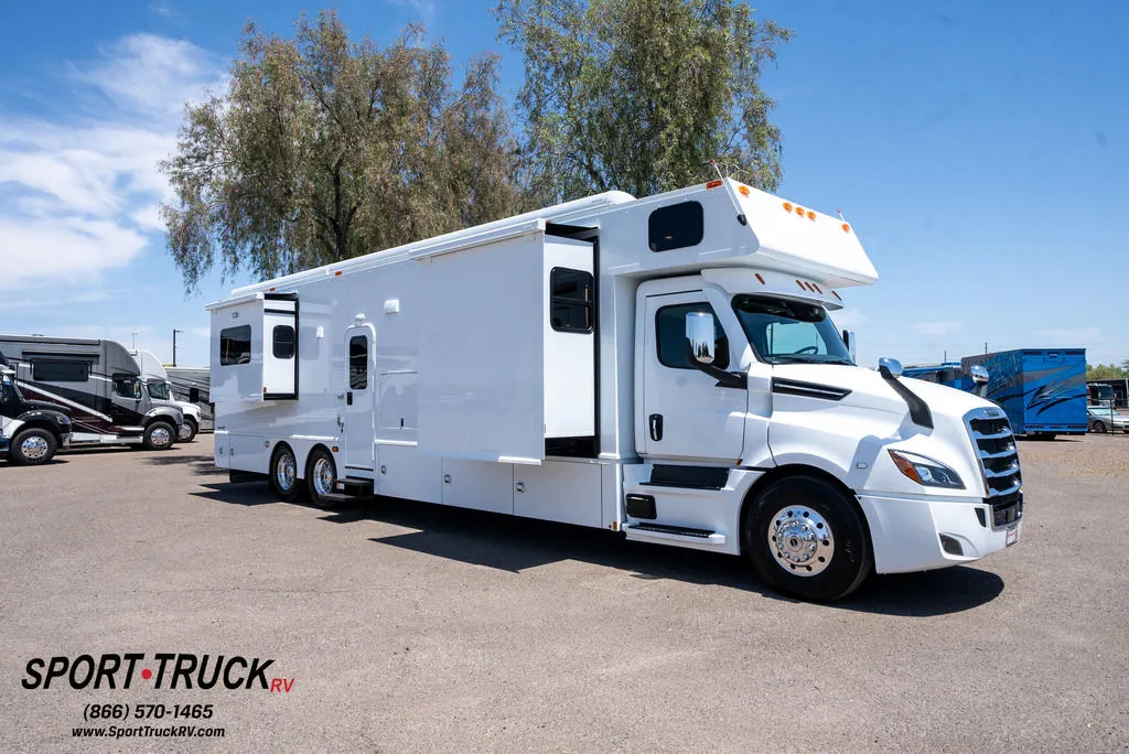 2024 Renegade RV Classic 45CME - Photo 4