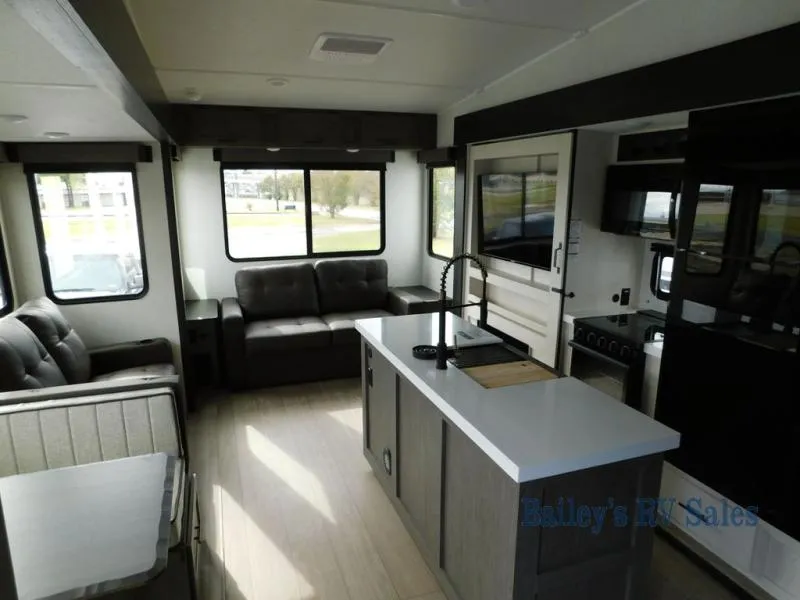 2026 Forest River Cherokee Arctic Wolf 3650SUITE - Photo 3