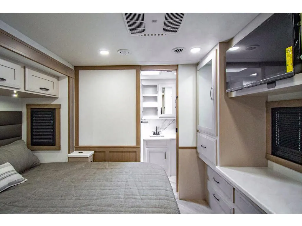 2027 Entegra Coach Emblem 36U, Photos photo 29