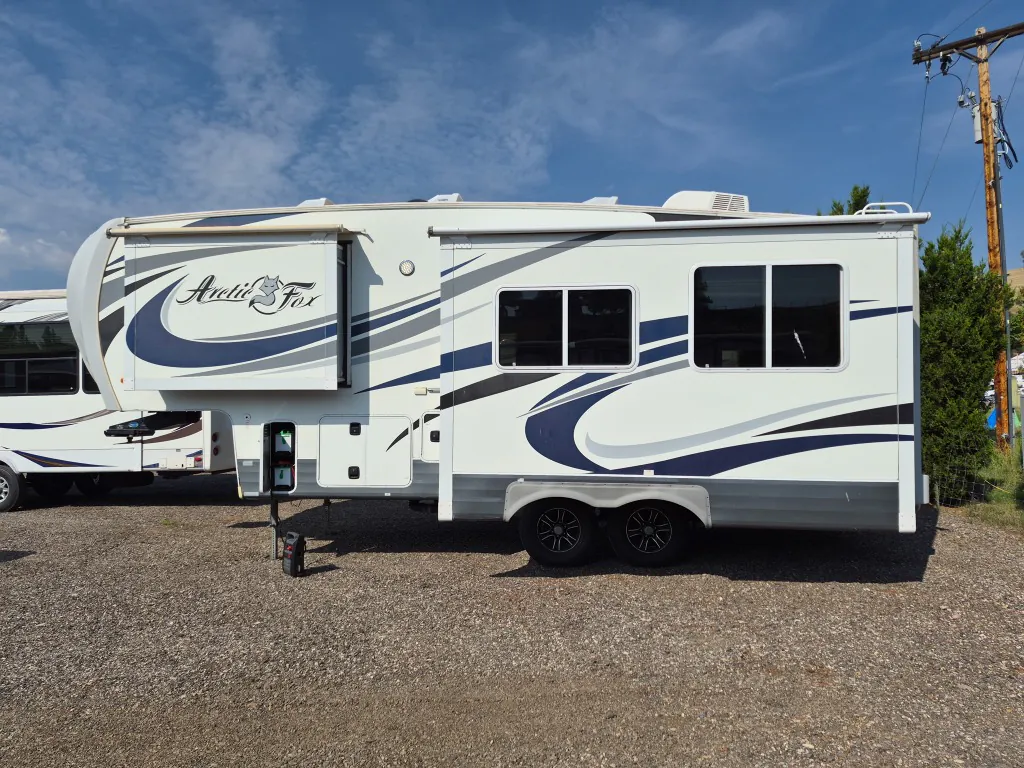 2016 Northwood Arctic Fox Grande Ronde 27-5L - Photo 4