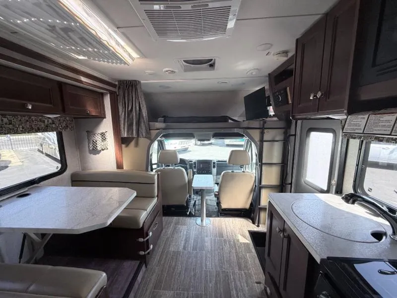 2018 Forest River RV Sunseeker MBS 2400R - Photo 4