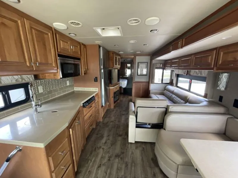 2018 Tiffin Motorhomes Allegro Used    32 SA - Photo 4