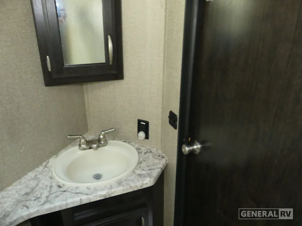 2019 Grand Design Imagine 2800BH, Photos photo 13