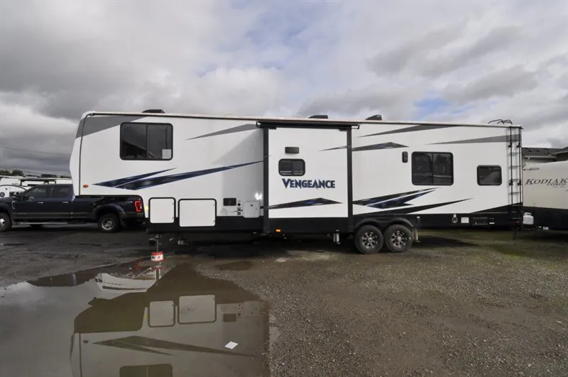 2019 Forest River Vengeance 348A13 - Photo 4