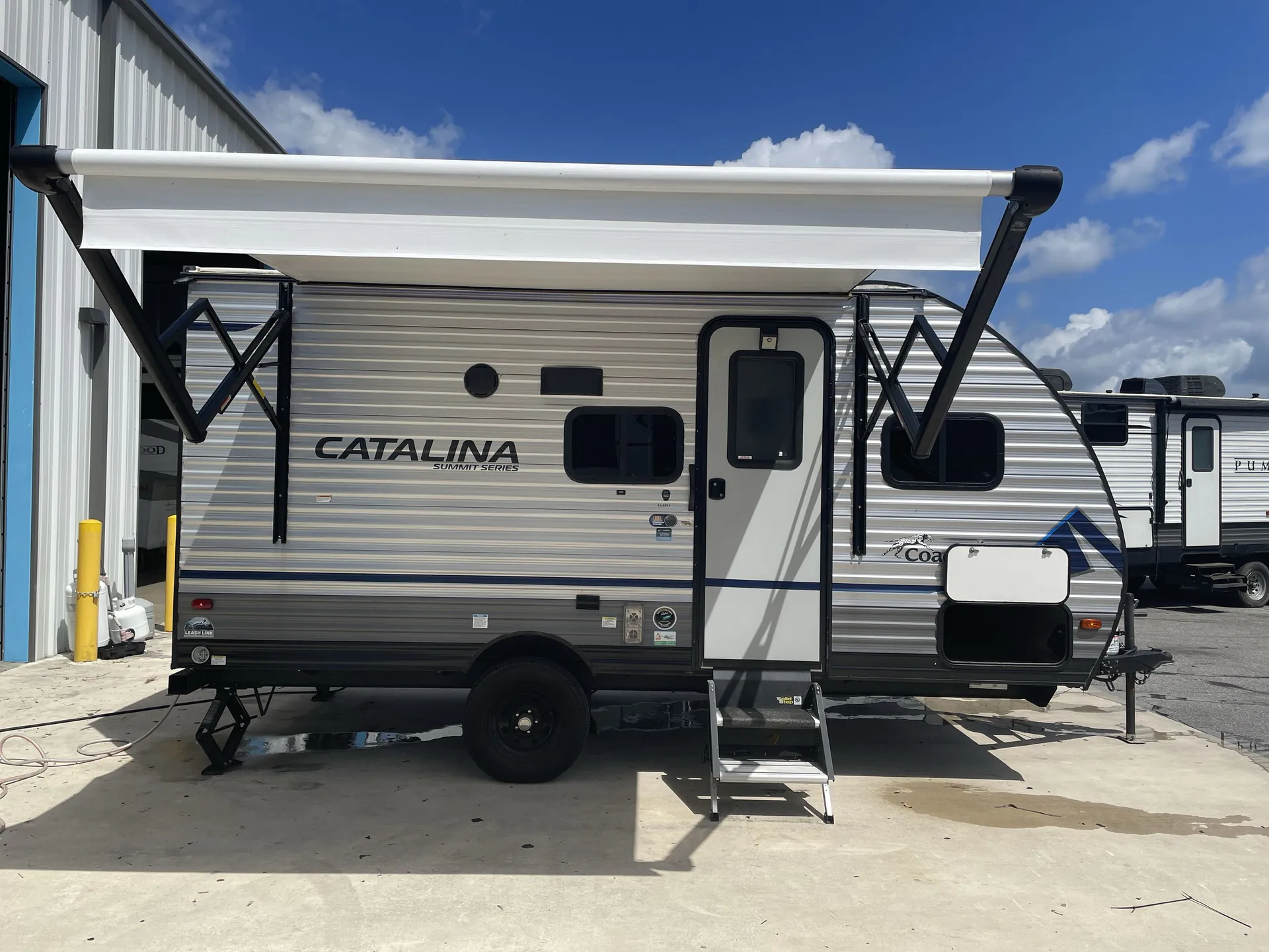 2023 Coachmen Catalina Summit Series 7 164BH - Photo 2