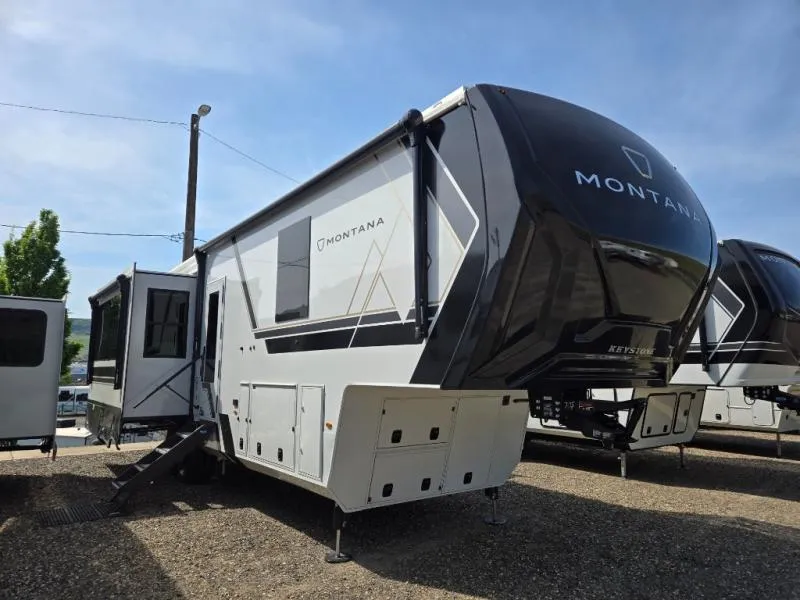 2026 Keystone Montana 3100RL - Photo 2