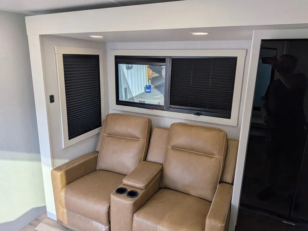 2025 Brinkley Model I 265, Photos photo 9