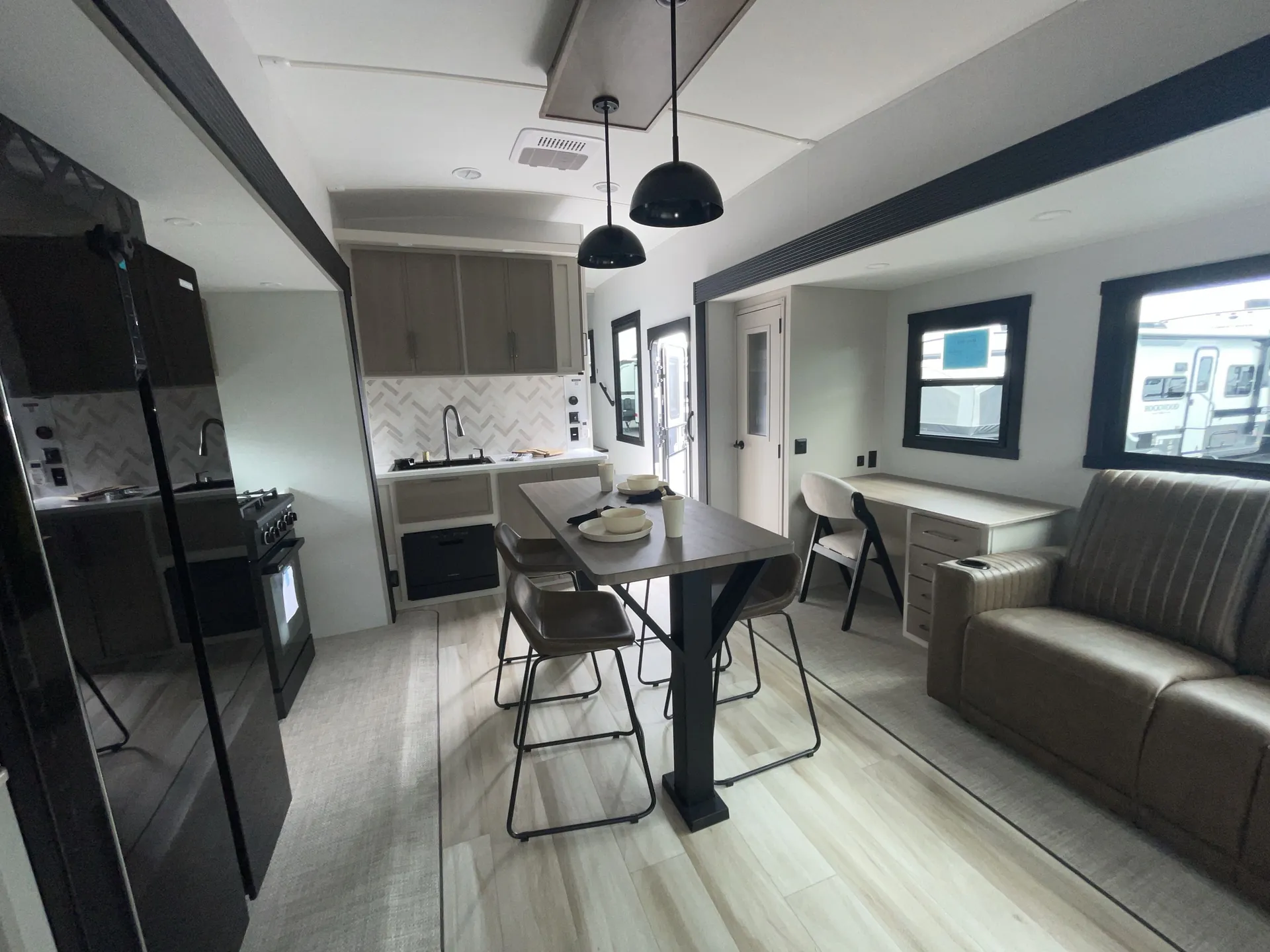 2027 Forest River Wildwood Heritage Glen 380WDR — living area main