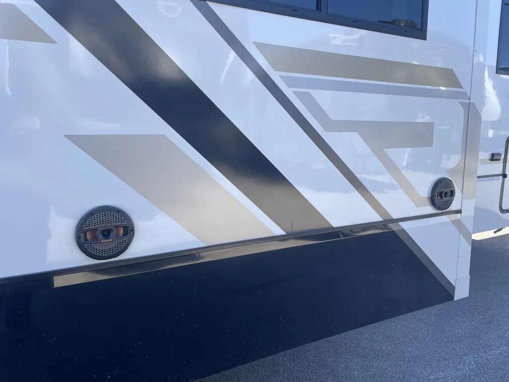 2026 Keystone Raptor 433, Photos photo 30