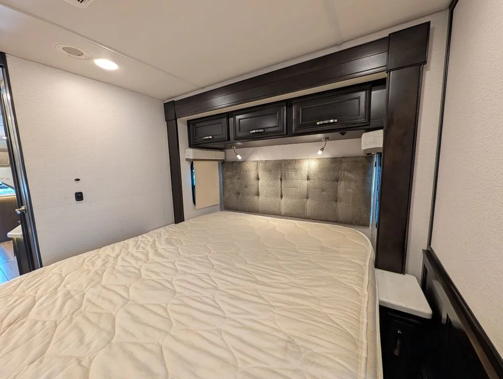 2023 Entegra Coach Accolade 37K, Photos photo 34
