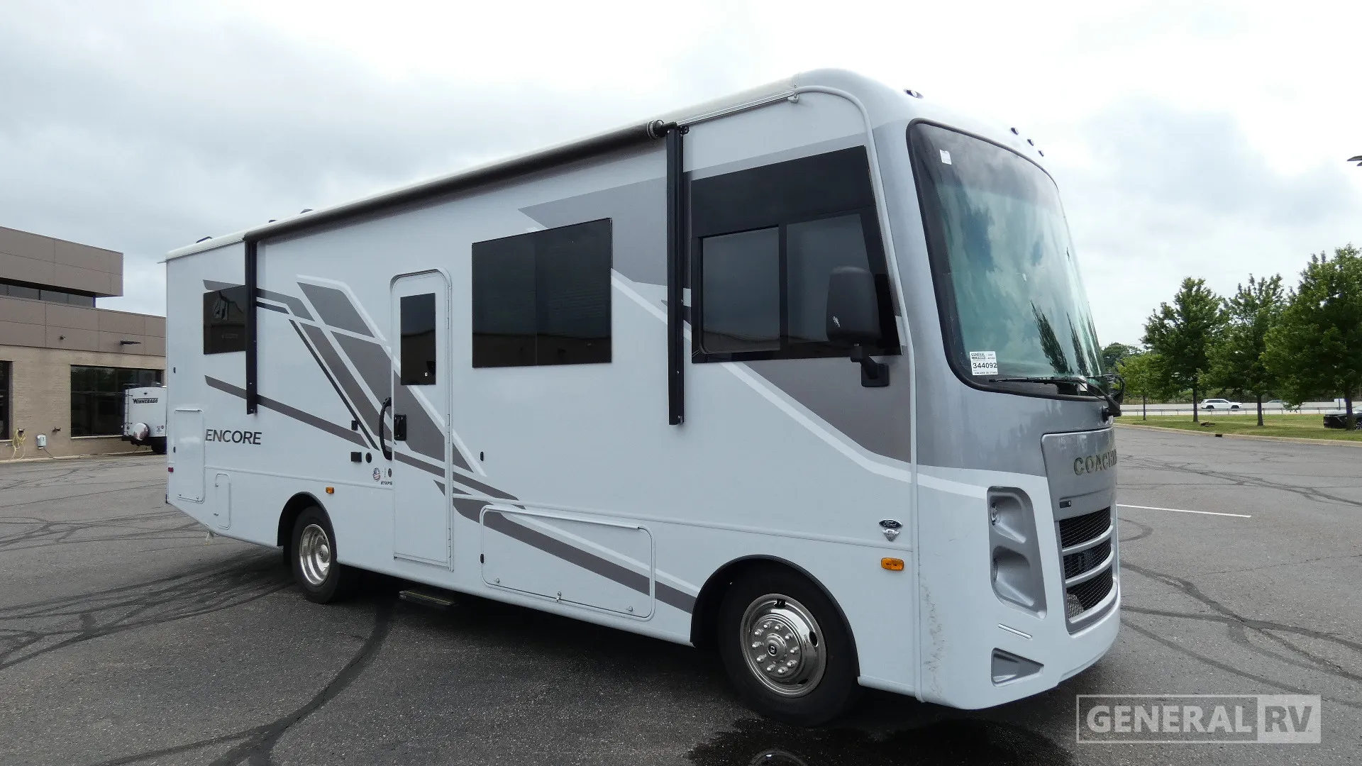 2027 Coachmen Encore SE 27XPS - Photo 2