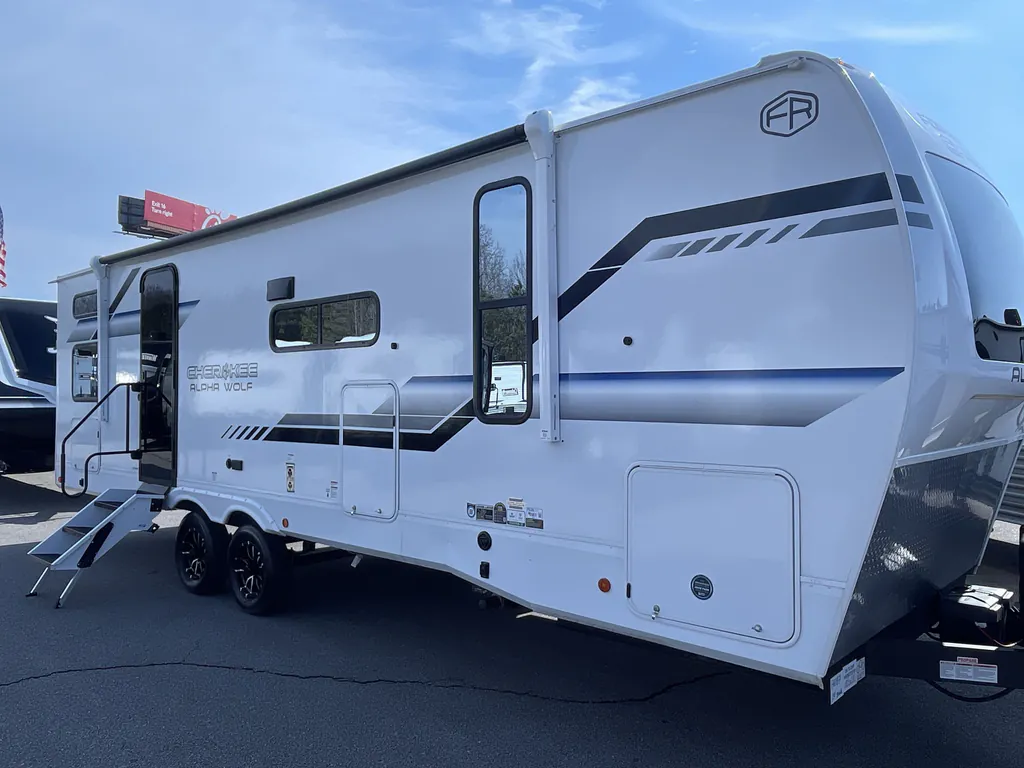 2026 Forest River Alpha Wolf 24TRUNK, Photos photo 5