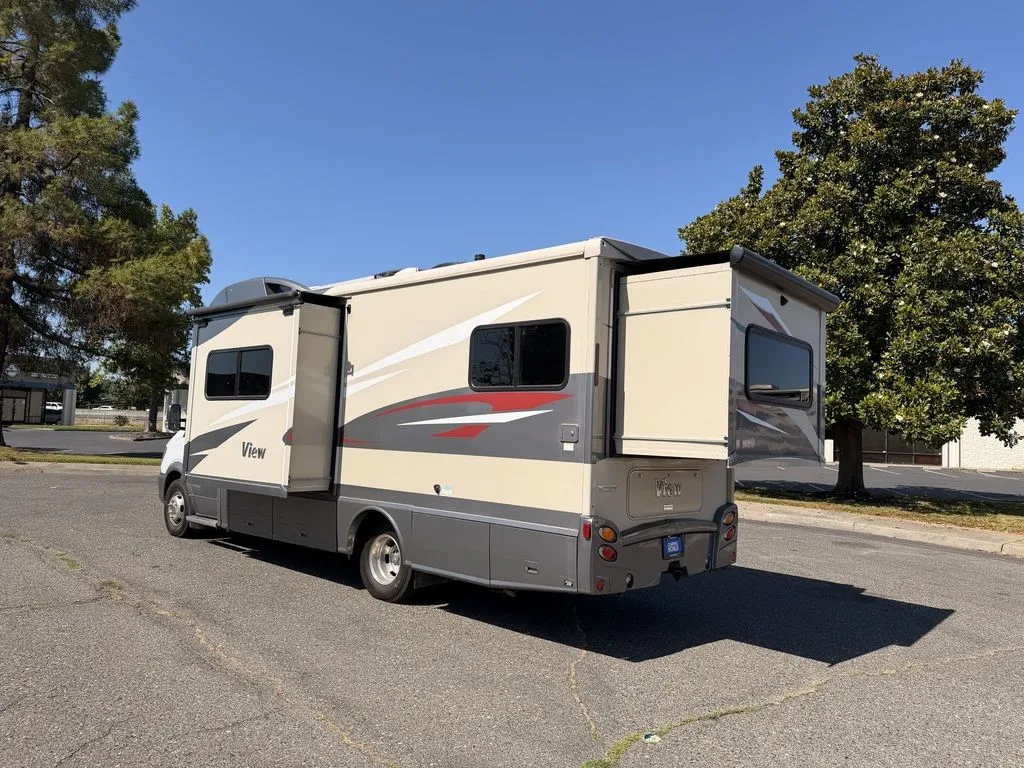 2019 Winnebago View 24G - Photo 2