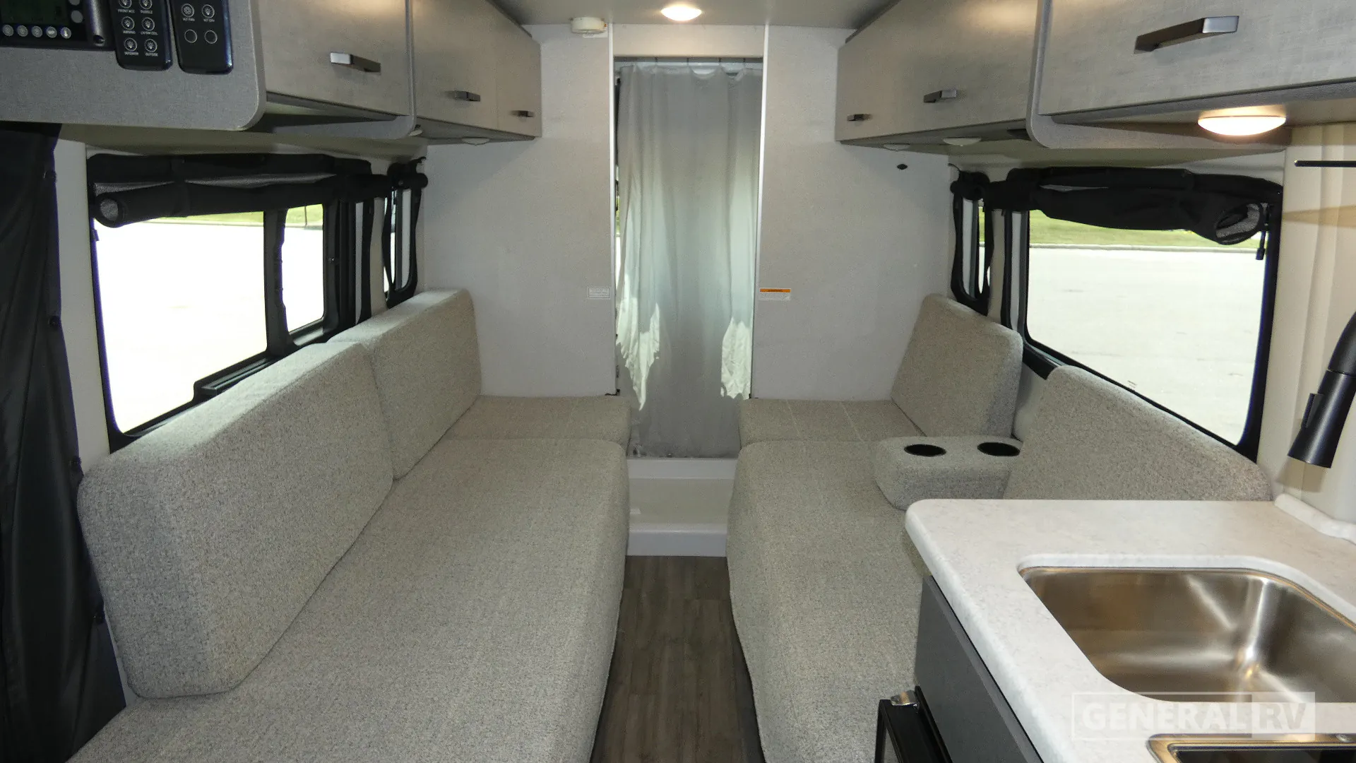 2024 Thor Motor Coach Dazzle 2LB - Photo 3