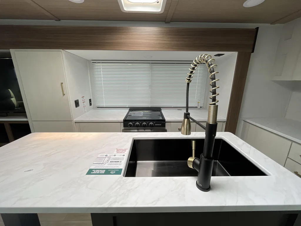 2026 Forest River Vibe 3400XL, Photos photo 3