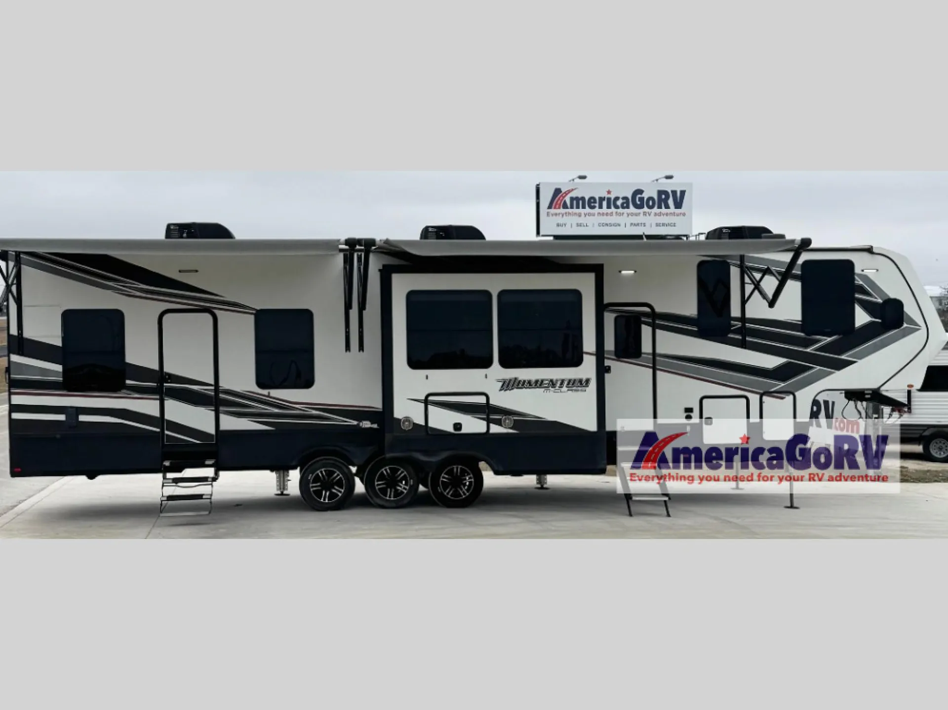 2022 Grand Design Momentum 381MS - Photo 3