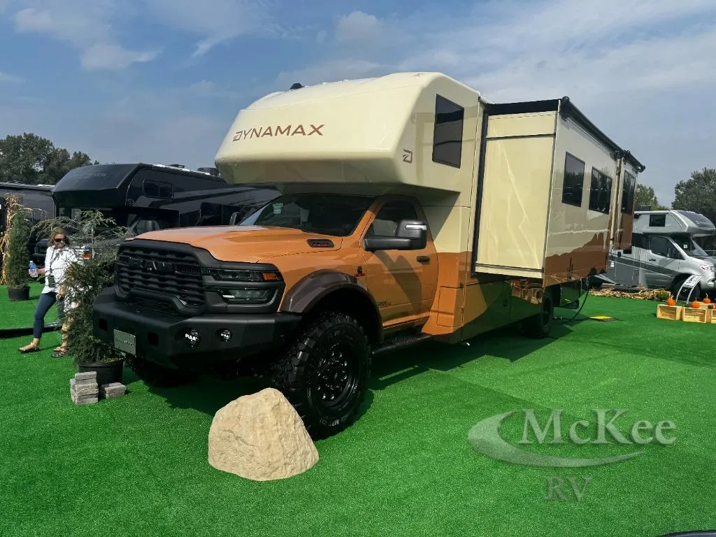 2027 Dynamax Corp Isata 5 30FW - Photo 2
