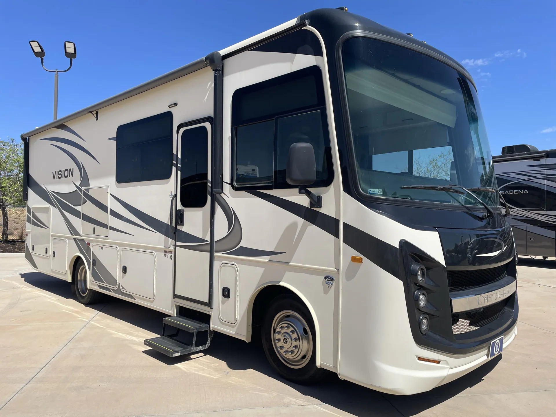2022 Entegra Coach Vision 29S - Photo 2