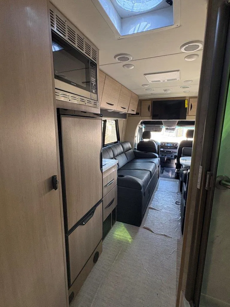 2025 Chinook RV Summit SS, Photos photo 18